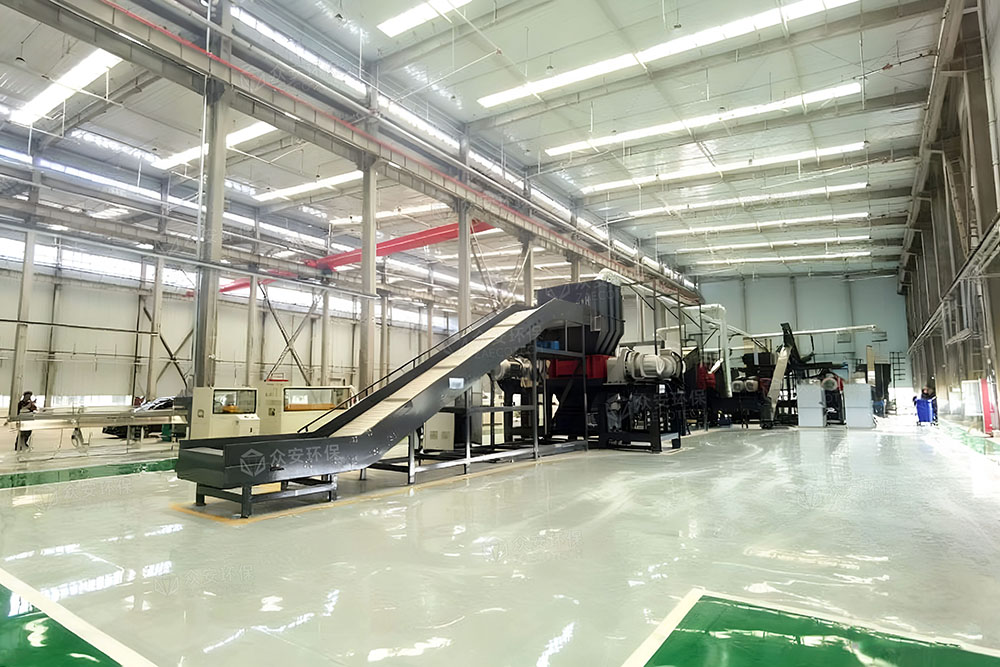 張家口風電葉片破碎現(xiàn)場 (2)1000.jpg
